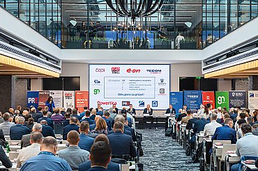 Tahanice o každé okno a solární panel. Dojednat opravu s památkáři má úskalí