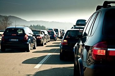 Ani elektromobil není bez emisí. Euro 7 prověří brzdy, pneumatiky i baterii