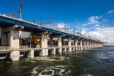 Vodní elektrárny v Česku mají smysl, říká hydroenergetik. ‚Řešením sucha je zadržování vody v krajině,‘ tvrdí