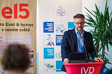 Síť pro budoucnost: Dobíjecí infrastruktura pro elektroauta v ČR